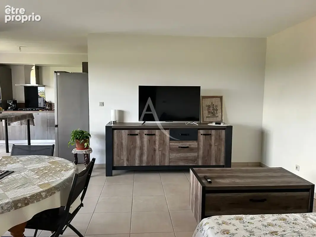 Appartement peronnas  t3 terrasse et garage - photo 6