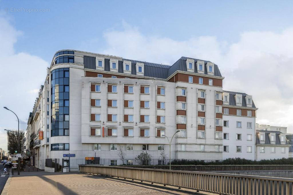 Appartement à CHARENTON-LE-PONT