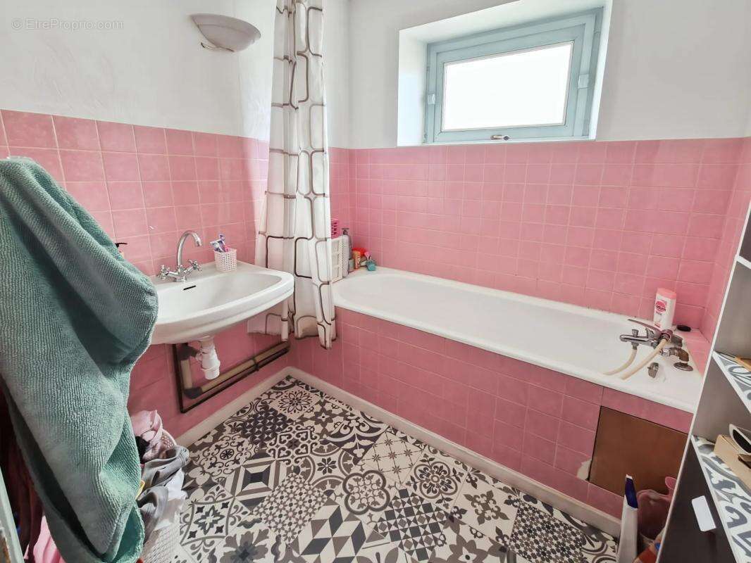 Maison à MONTREVAULT