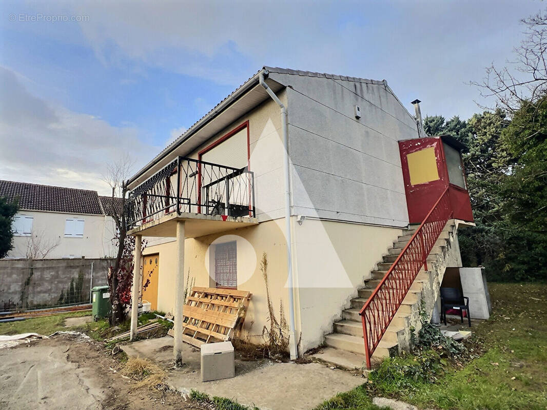 Maison à SARTROUVILLE