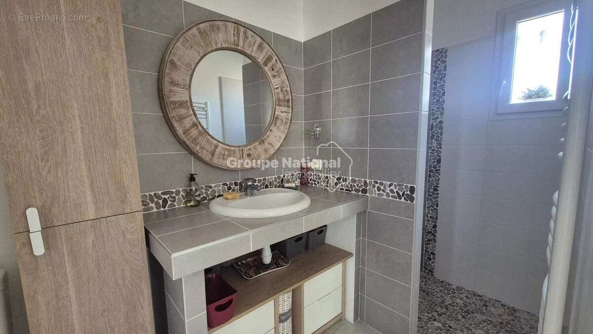 Maison à PERNES-LES-FONTAINES