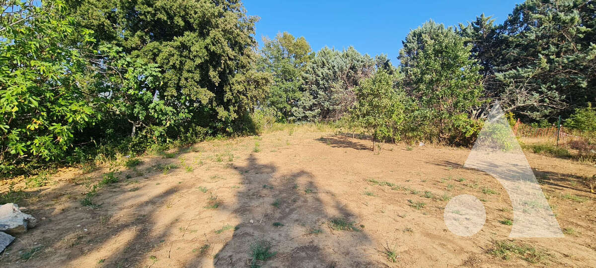 Terrain viabilisé de 853m² le défend PERMIS accepté et purgé pour une villa de 103m² - photo 10
