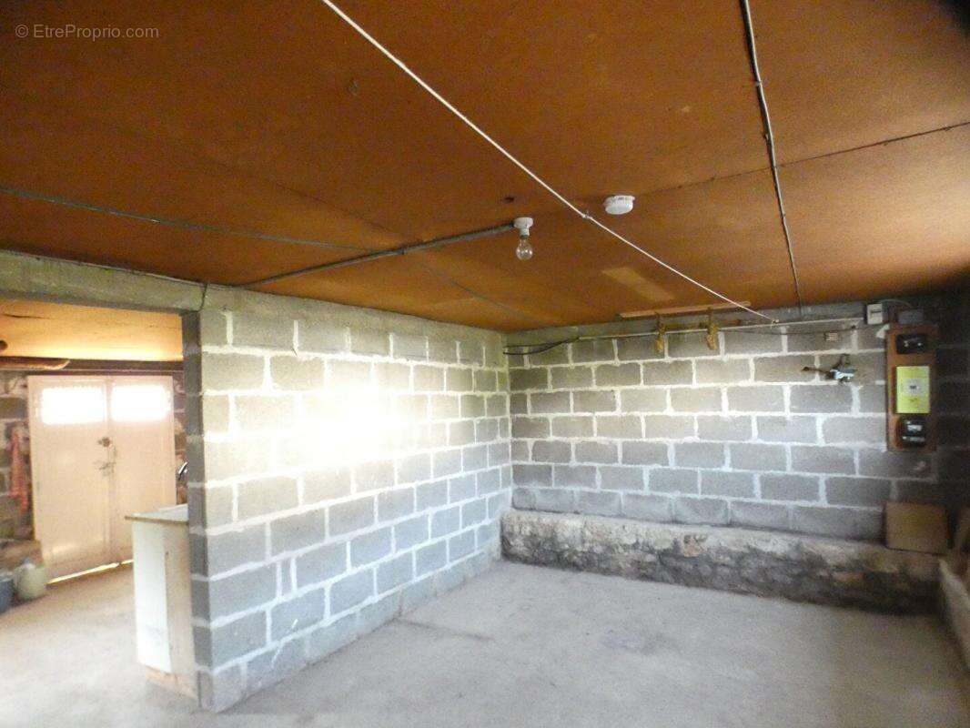 Maison à TERRASSON-LAVILLEDIEU