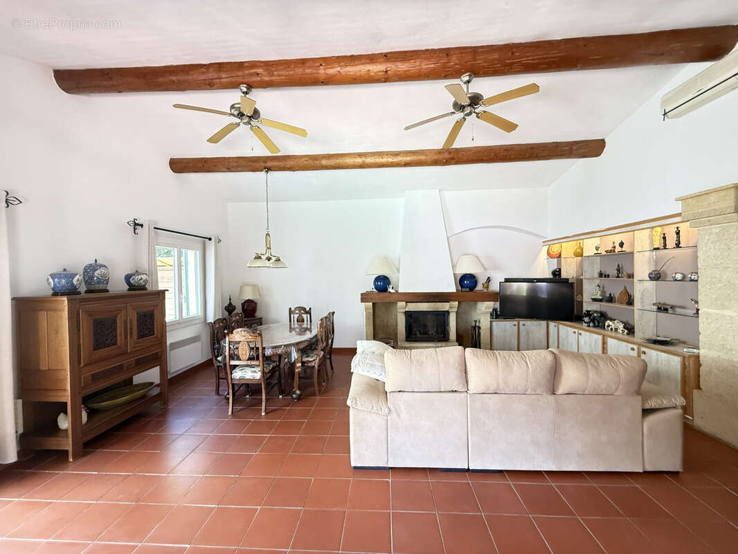 Maison à GARRIGUES-SAINTE-EULALIE