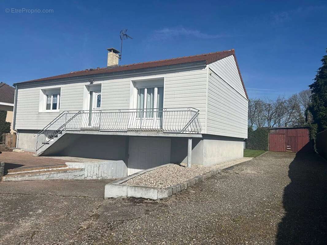 Maison à BOURG-ACHARD