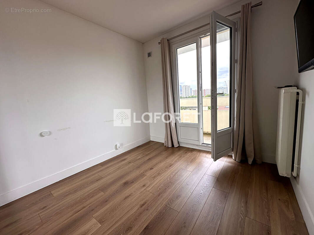 Appartement à NANTERRE