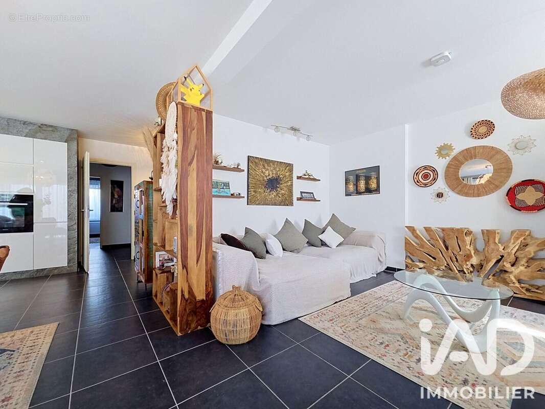 Appartement 93 m² à Saint-Julien-En-Genevois  - photo 4