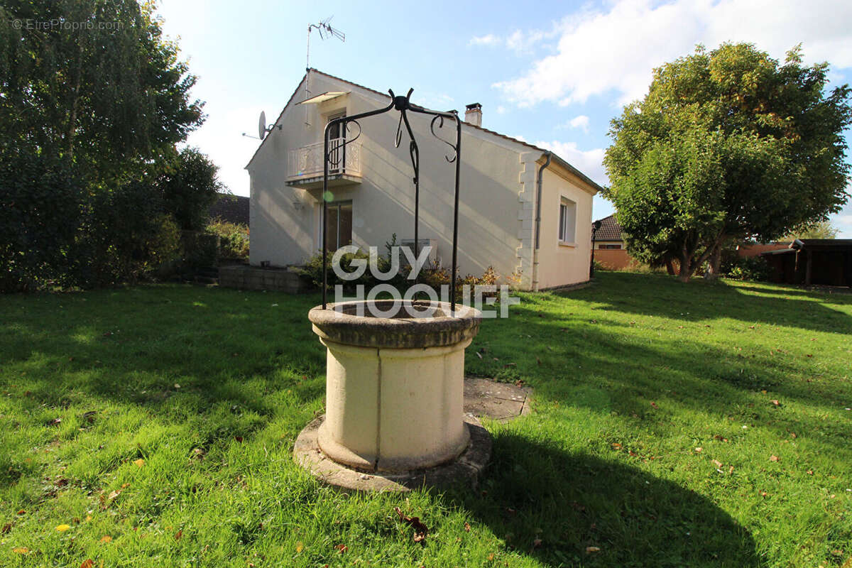 Maison à VERNEUIL-L&#039;ETANG