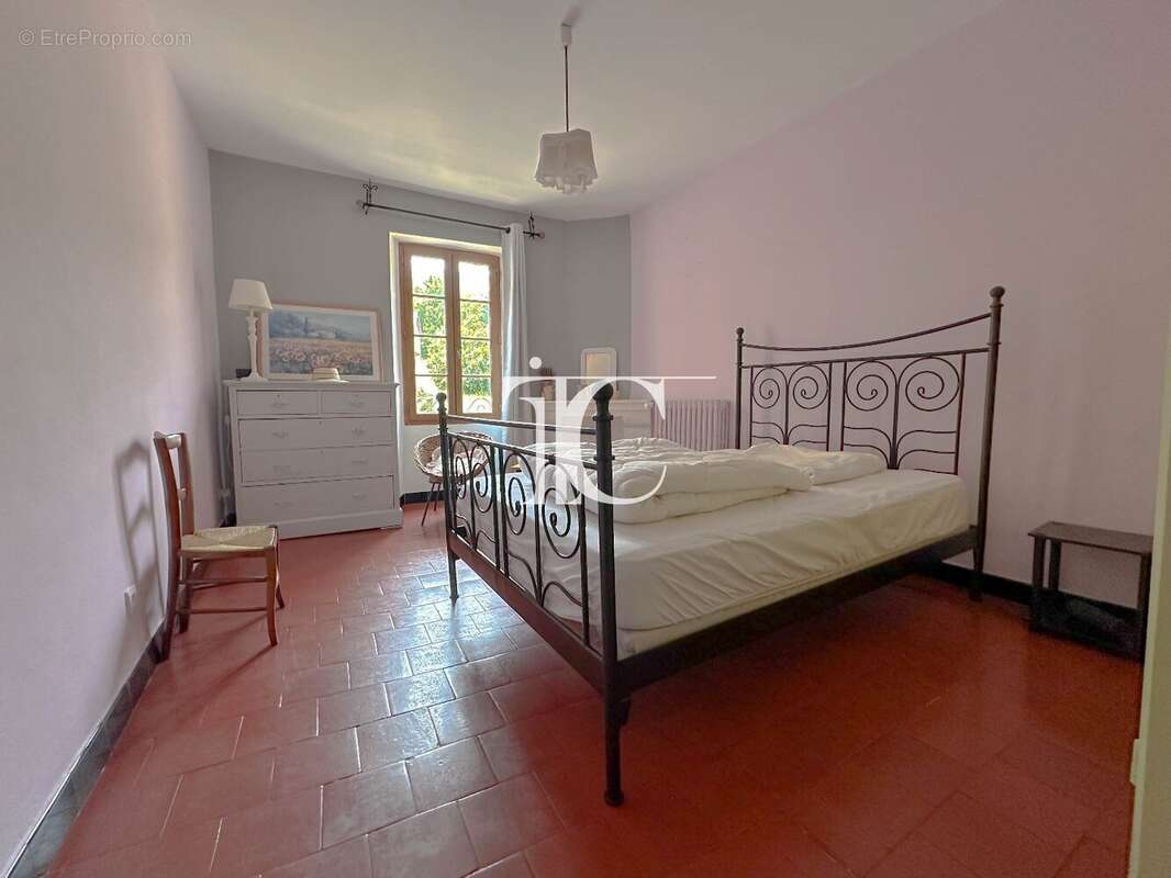 Maison à SAINT-PAUL-LE-JEUNE