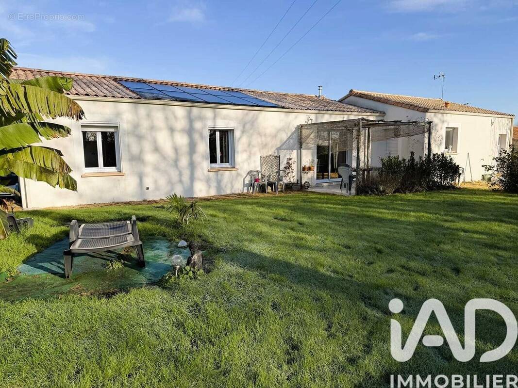 Photo 1 - Maison à ADILLY