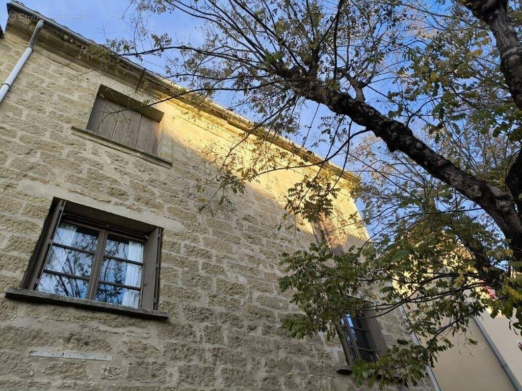 Maison à SAINT-QUENTIN-LA-POTERIE