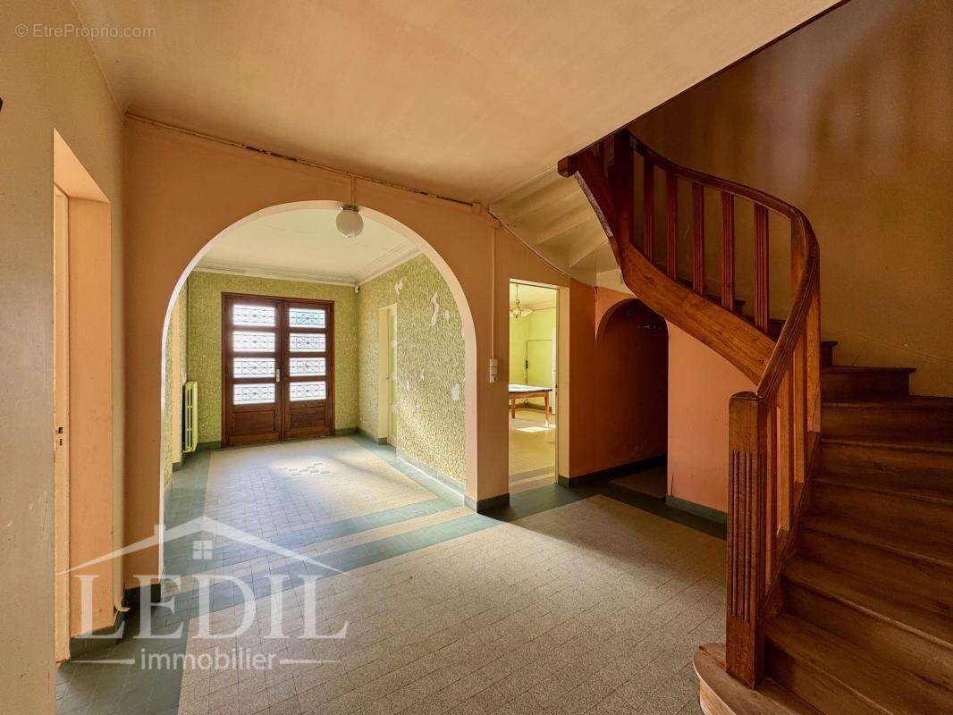 Maison à VIC-FEZENSAC