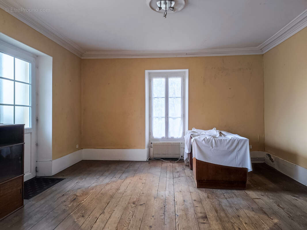 Maison à SAINT-HONORE-LES-BAINS