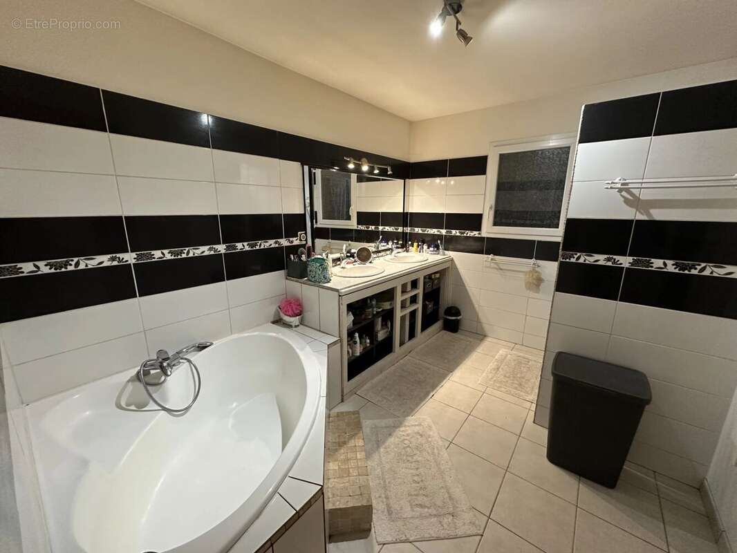 Maison à CASTELJALOUX