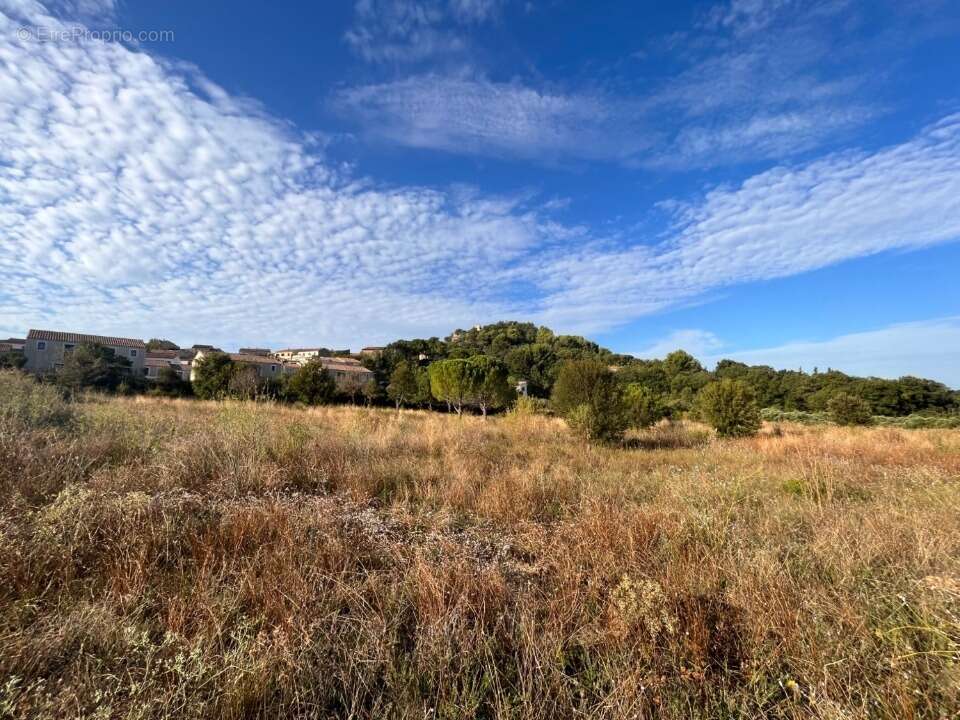 Terrain à ROGNES