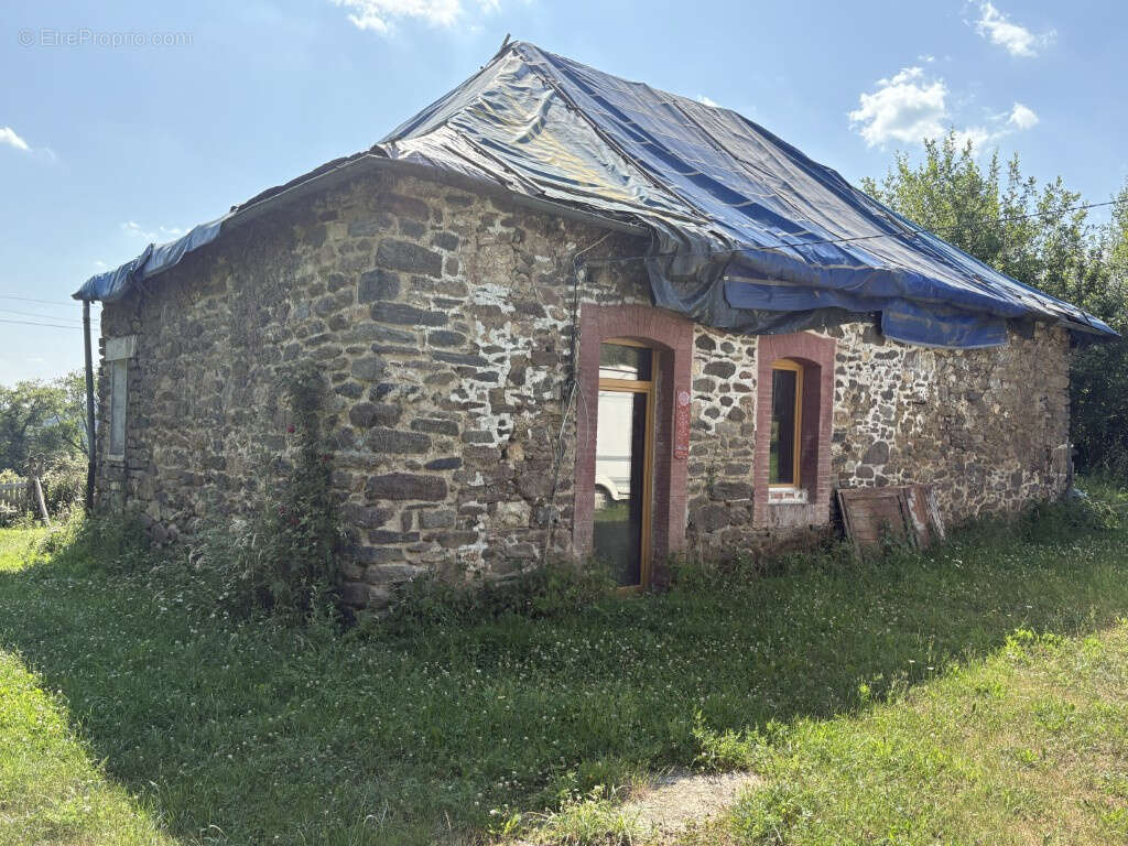 Maison à LAGRAULIERE