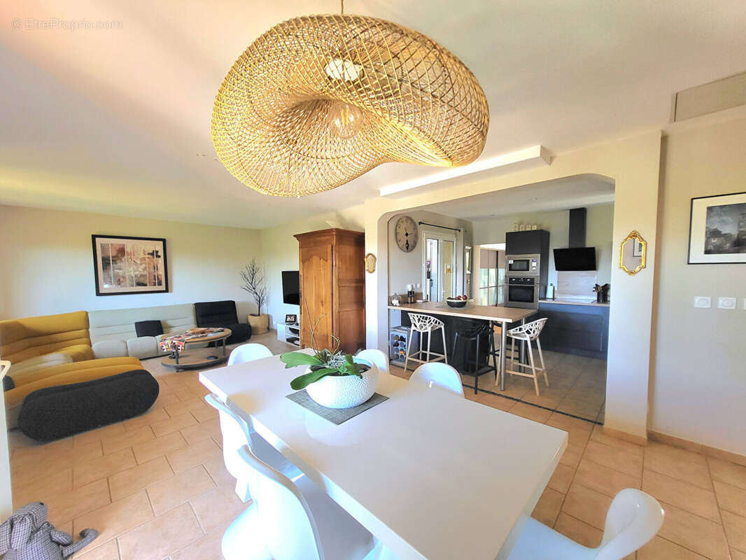 Maison à CAUMONT-SUR-DURANCE