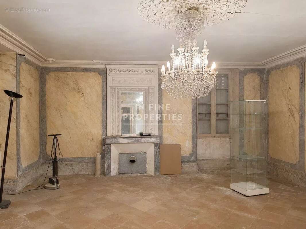 Maison à BELLEBAT