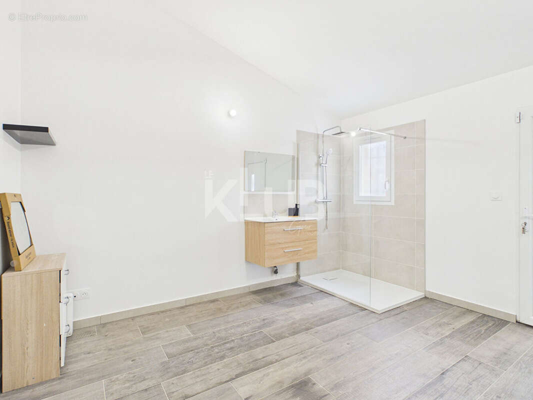 Maison à GINASSERVIS