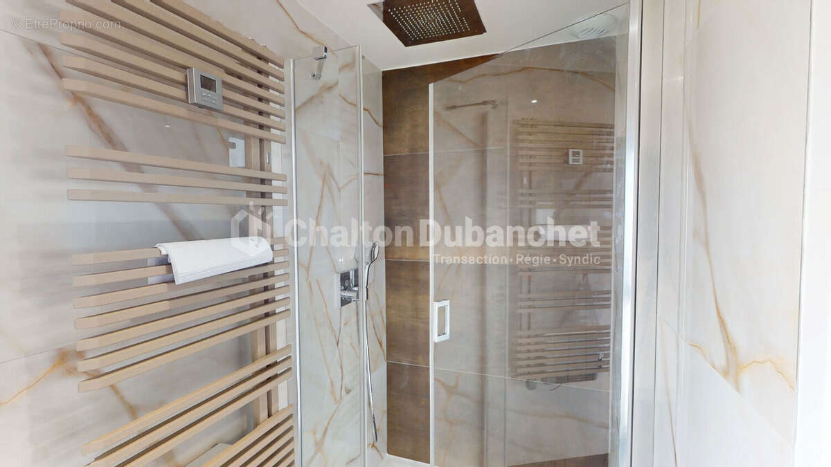 ROANNE - Maison de Prestige "Black House" de 121 m² - photo 7