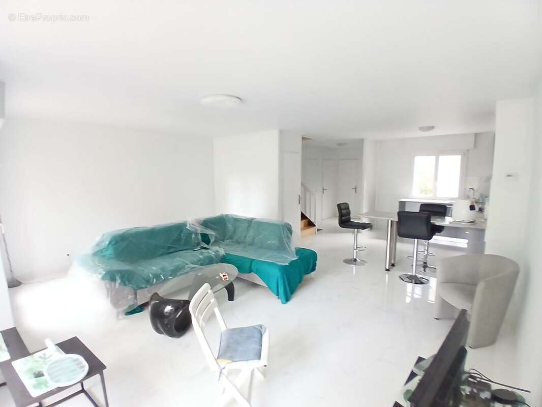 Séjour - Maison à BOISSY-SAINT-LEGER