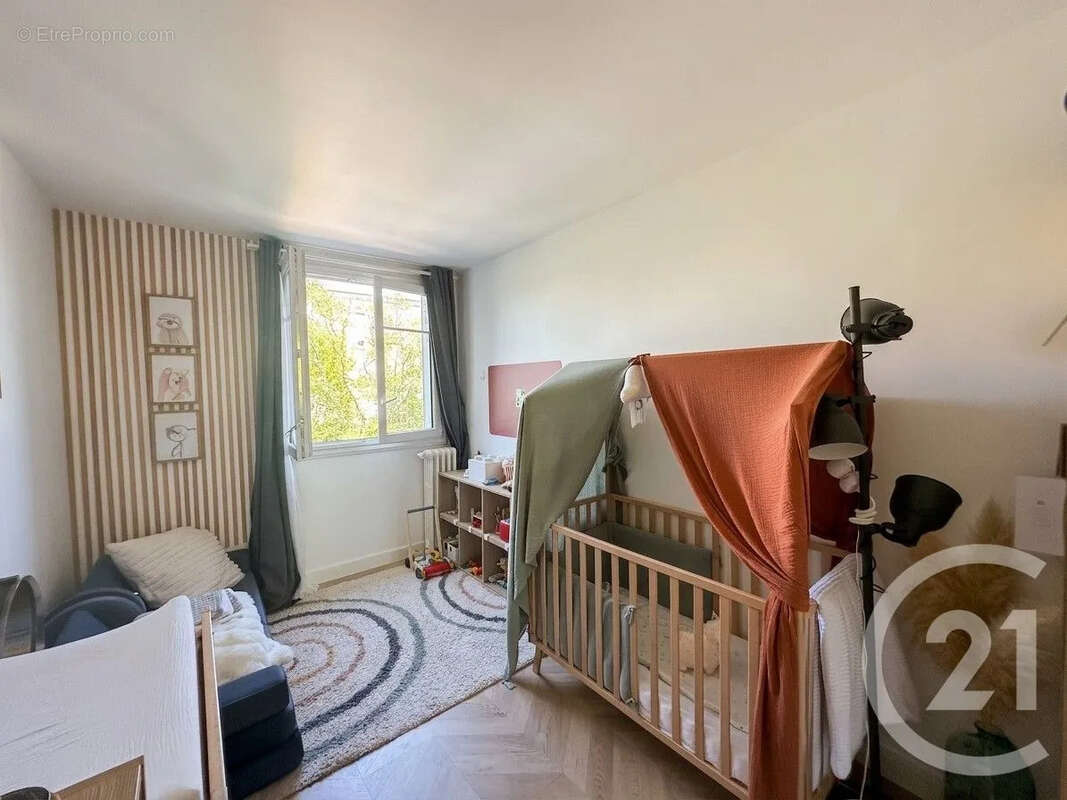 Appartement à SAINT-MAUR-DES-FOSSES