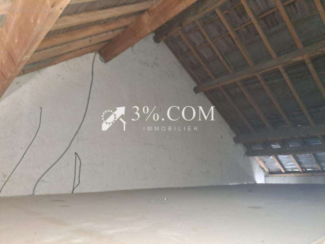 Maison à MONTENESCOURT