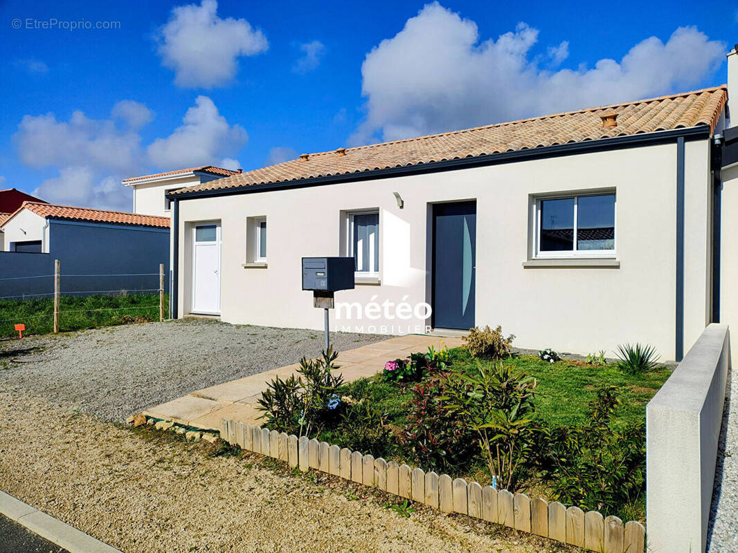 Maison à SAINT-VINCENT-SUR-JARD