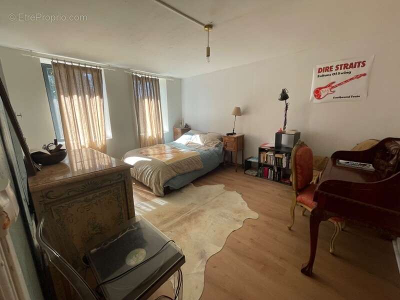 Maison à SAINTE-FEYRE