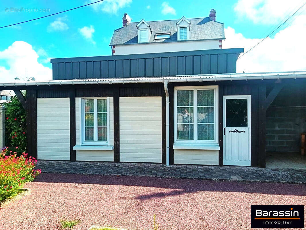 Maison à AGON-COUTAINVILLE