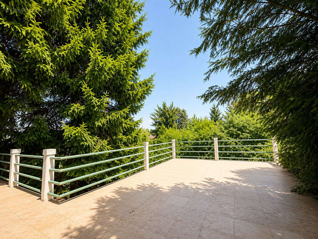 Belle maison avec jardin - photo 3