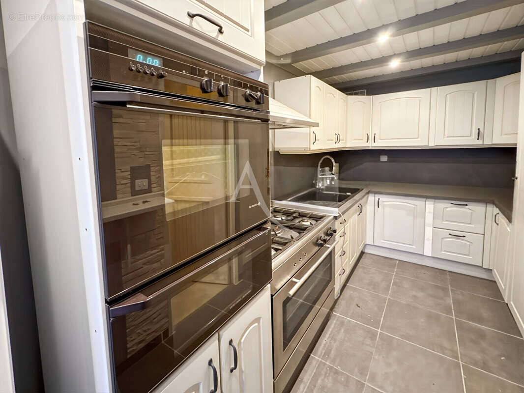 Maison à JOUY-LE-MOUTIER