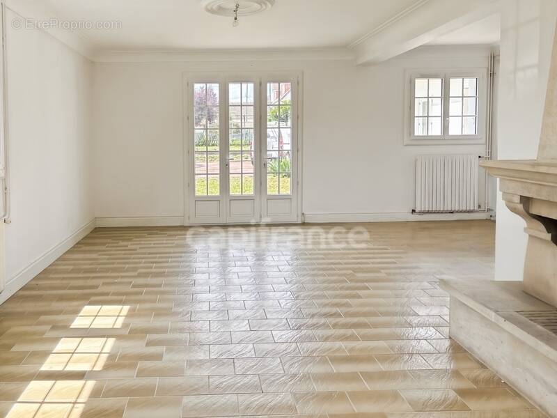 Appartement à SAVIGNE-L'EVEQUE