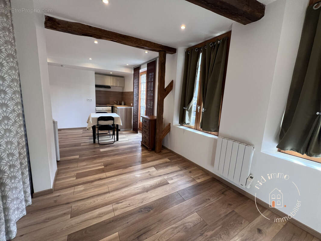 Maison à CORMEILLES