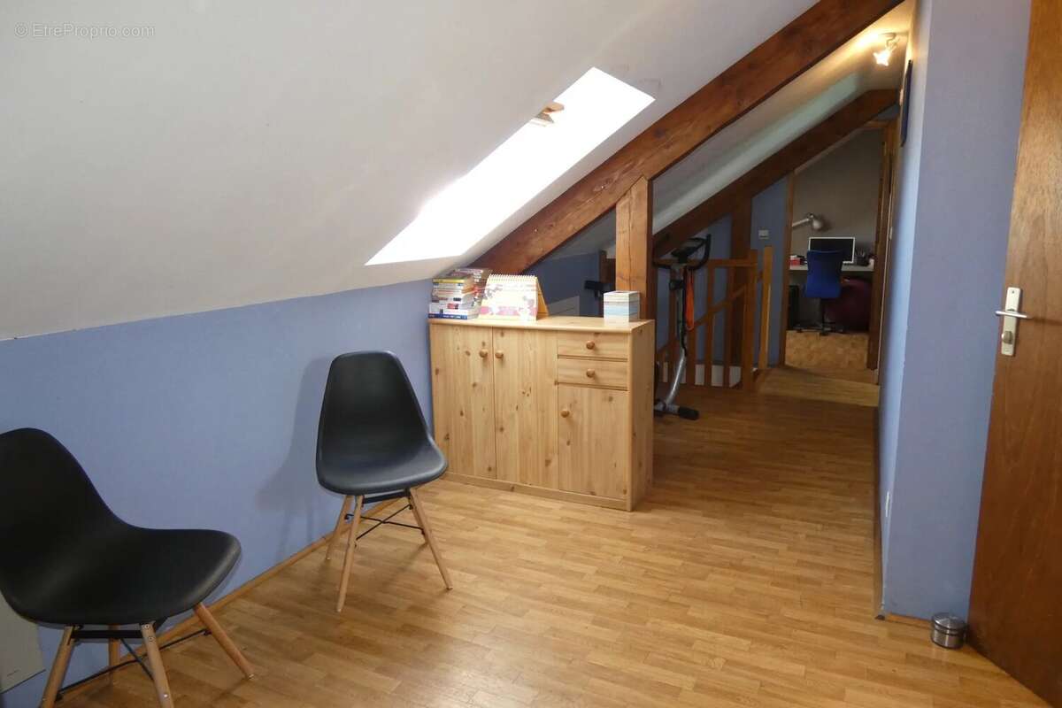 Dans un charmant bourg proche de montcenis - pavillon sur sous-sol - photo 14