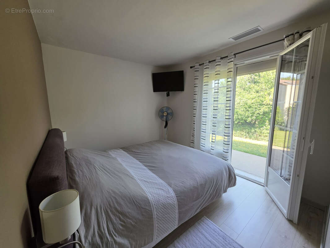 Elegante villa de plain peid avec piscine et vaste terrain - photo 12