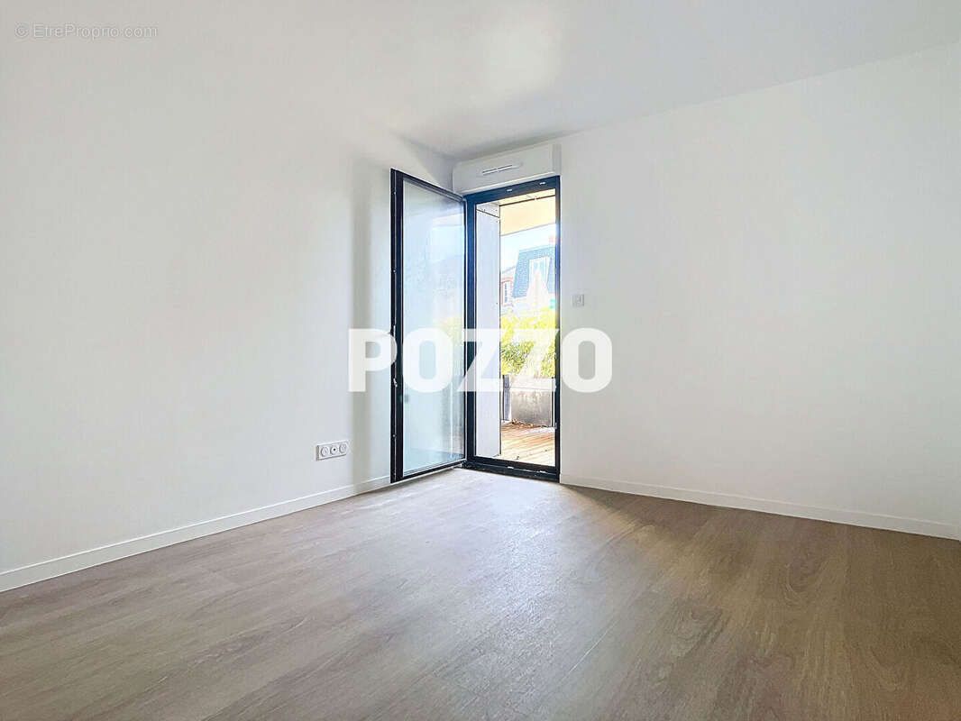 Appartement à DONVILLE-LES-BAINS