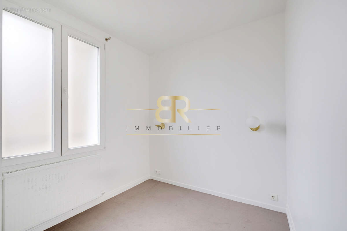 Appartement à PARIS-10E