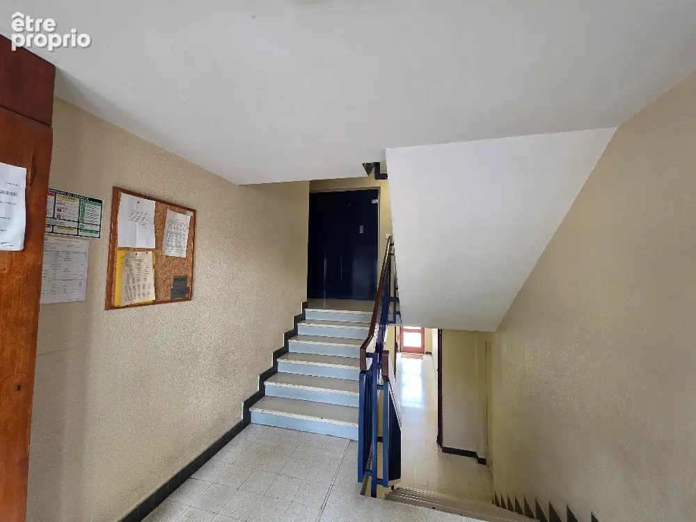 Appartement à vendre  57 m²  2 pièces  1 chambre  Garage  Cave - photo 7