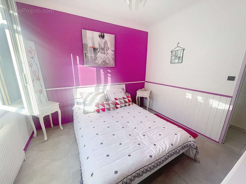 Maison à LA RIVIERE-SAINT-SAUVEUR