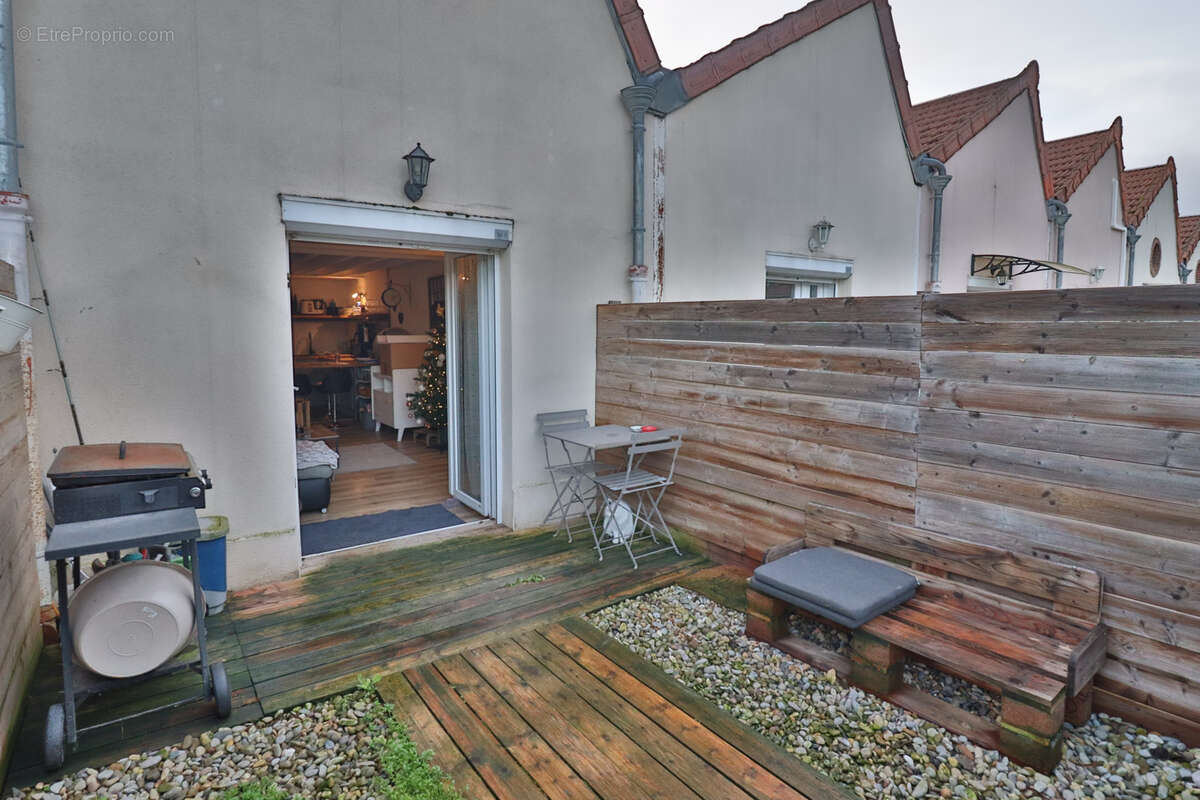 Saint andre les vergers - appartement duplex t3 avec jardin - photo 6