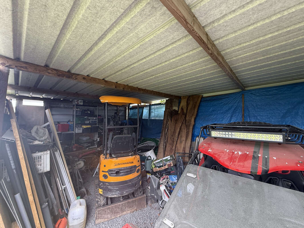 Appartement à LES BESSONS