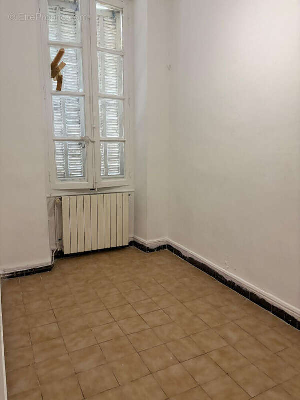Appartement à MARSEILLE-2E