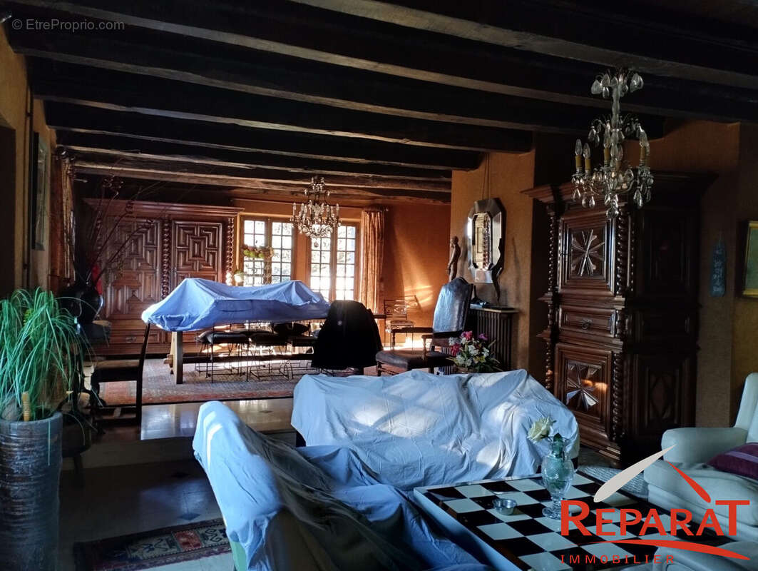 Maison à PERPEZAC-LE-NOIR