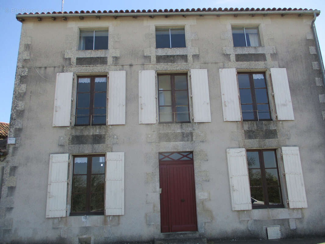 Maison à CEAUX-EN-COUHE