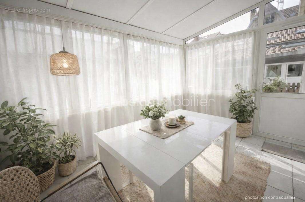 Appartement à NANTERRE