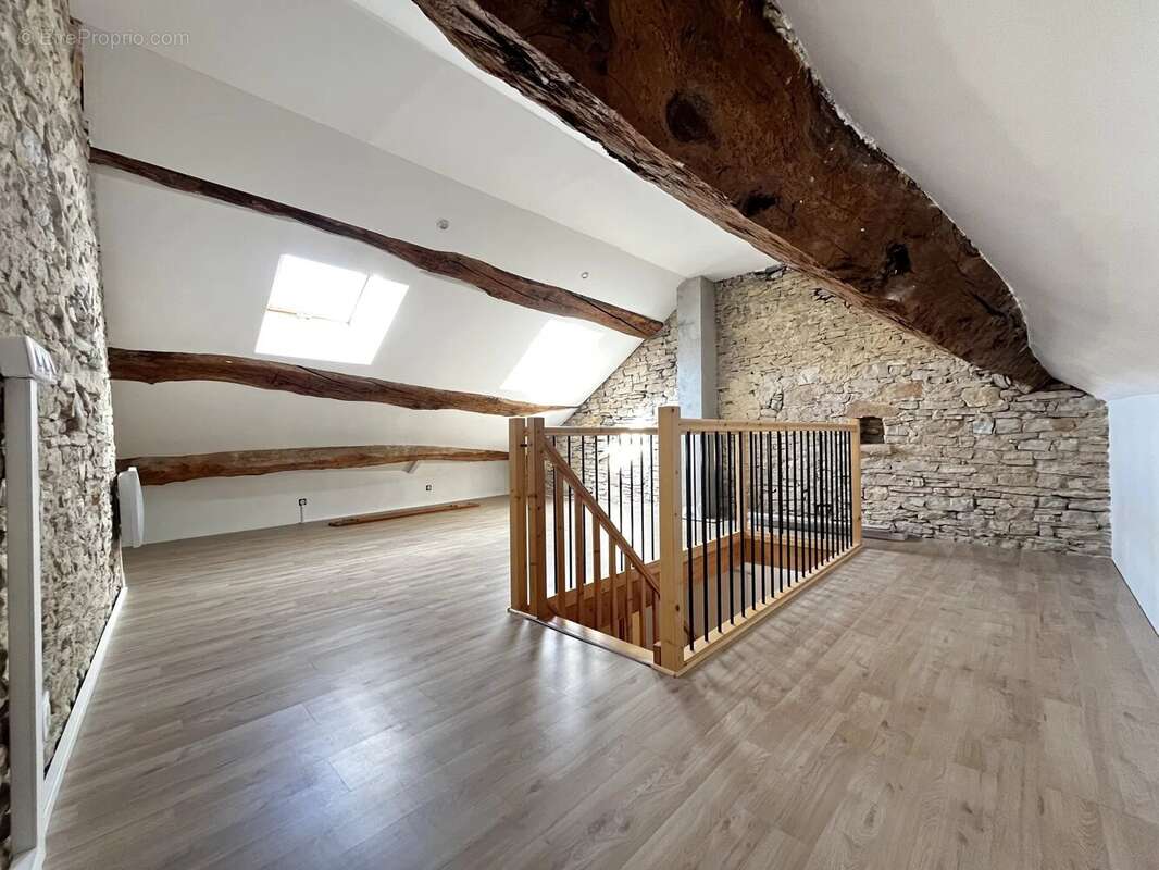 Maison à CREMIEU