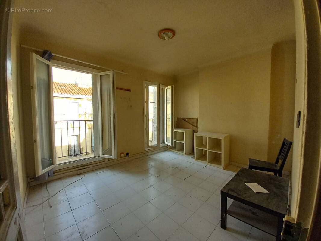 Appartement à MARSEILLE-2E