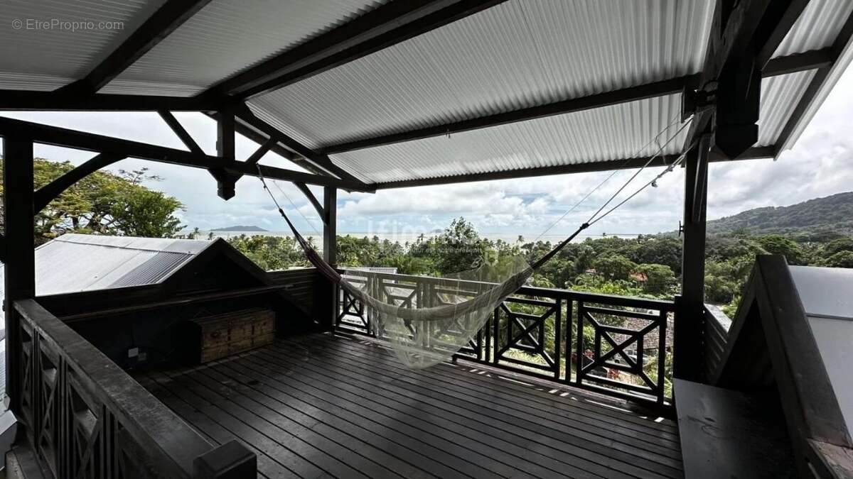 Maison à REMIRE-MONTJOLY