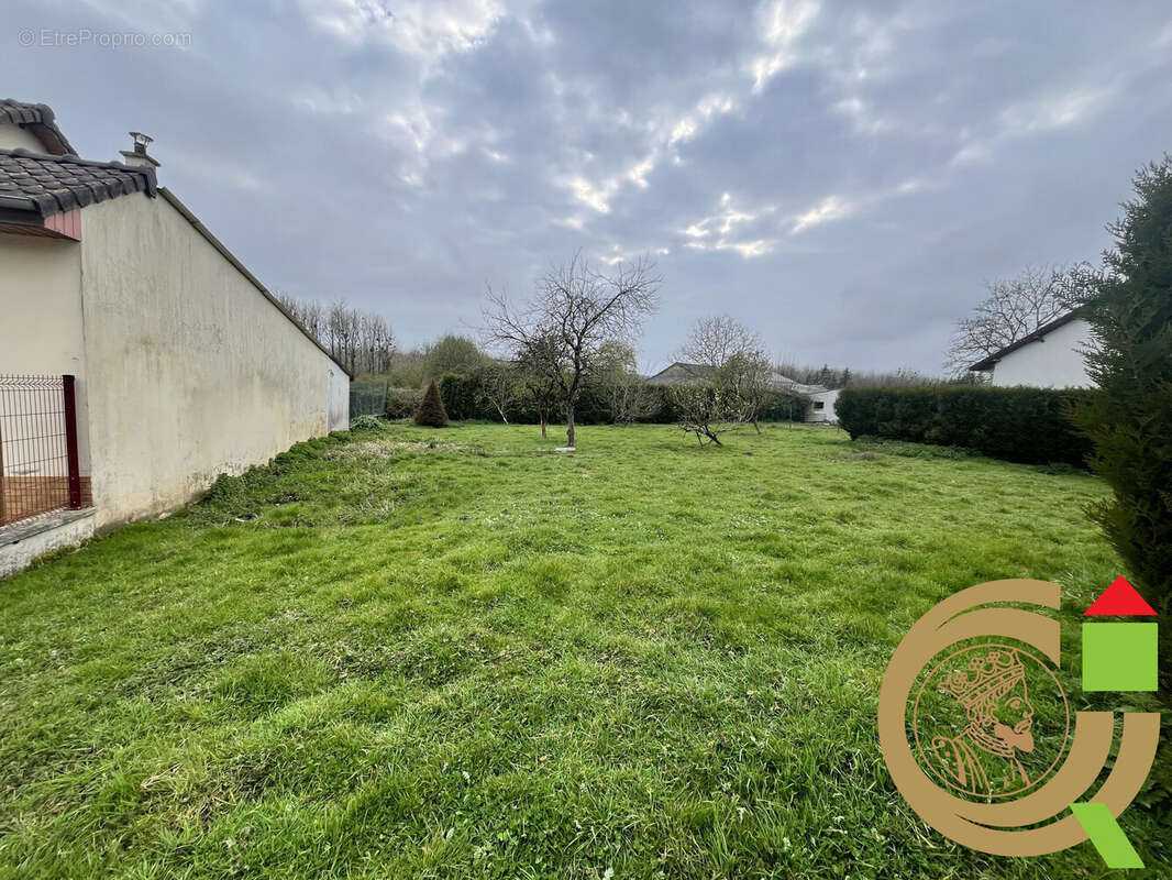 Terrain à DOMPIERRE-SUR-AUTHIE